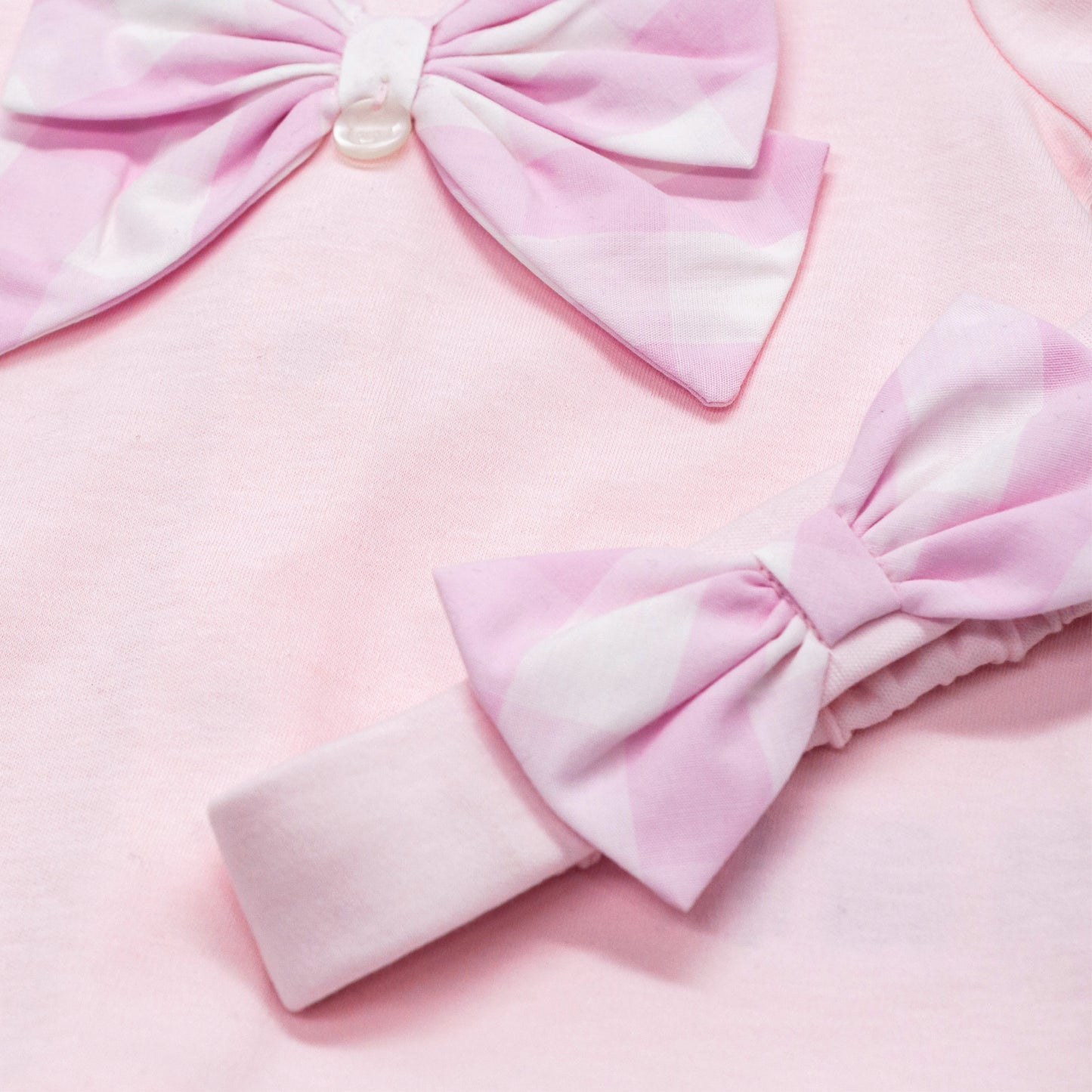 بدلة كاملة مع رباط للرأس والقدمين